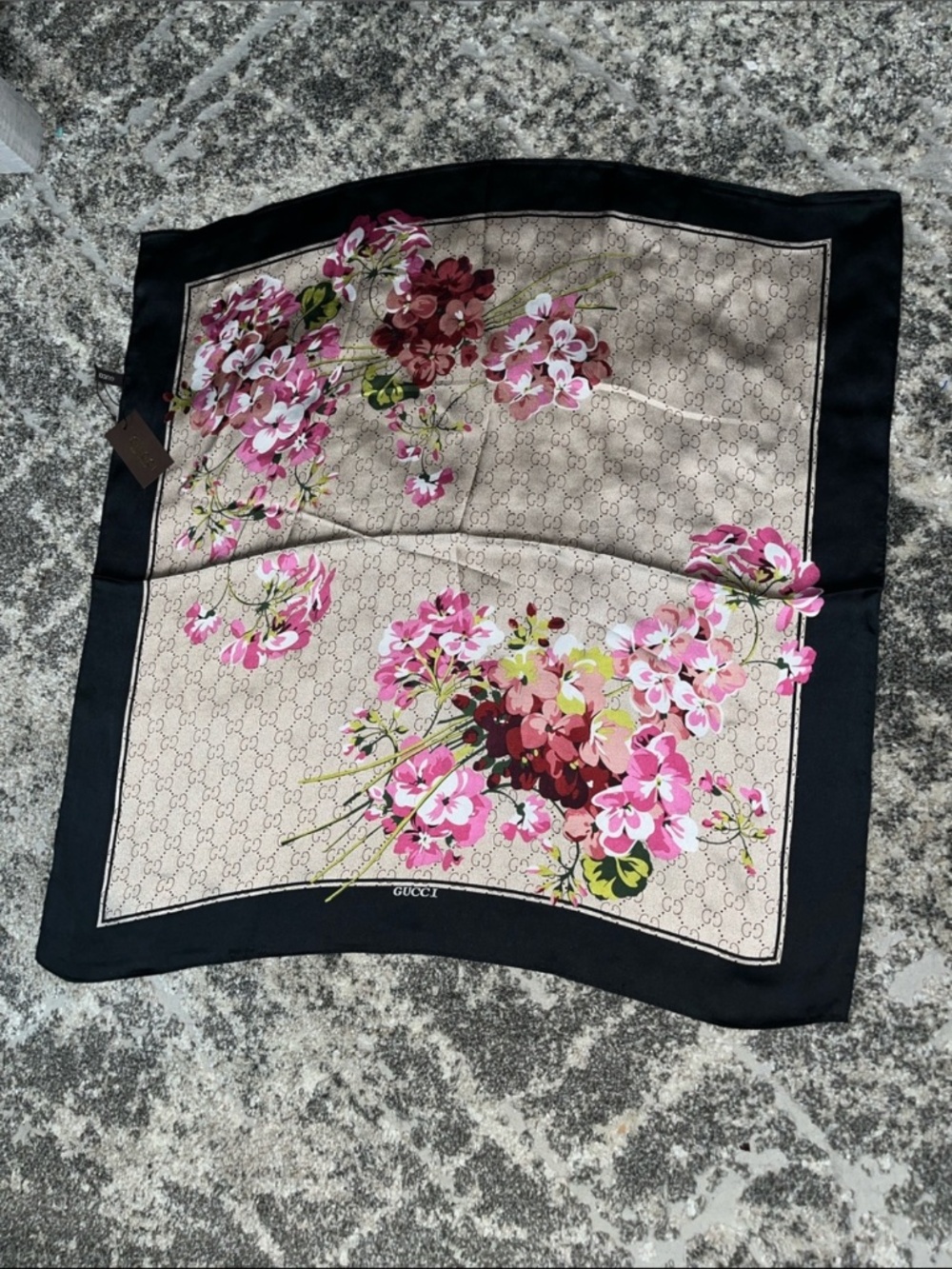 Cute fashion scarf